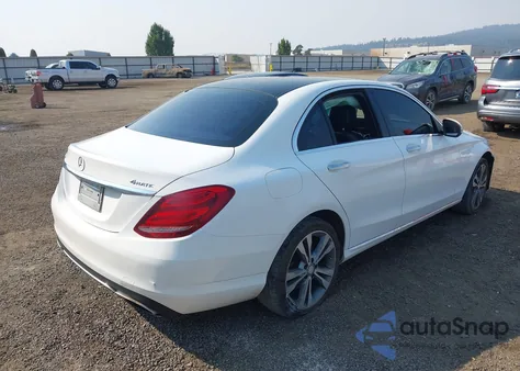 2015 Mercedes-Benz C 300 4Matic from USA, damaged, VIN 55SWF4KB0FU003648